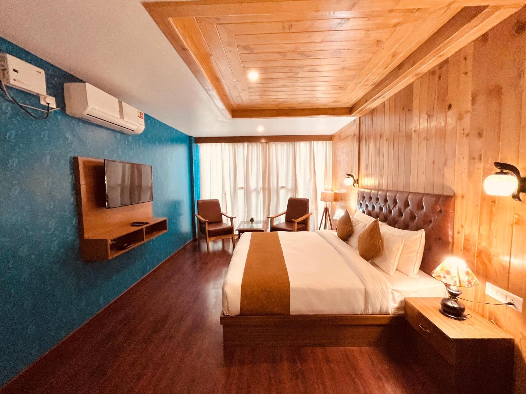 Vista Resort, Manali - ! Near Mall Road !! Hot & Cold Ac Rooms !! Best Selling !! Big Parking !! Luxury Collection !! Open Terrace !! Lift !! Playing Zone !! Property Of The Year ! Bagian luar foto