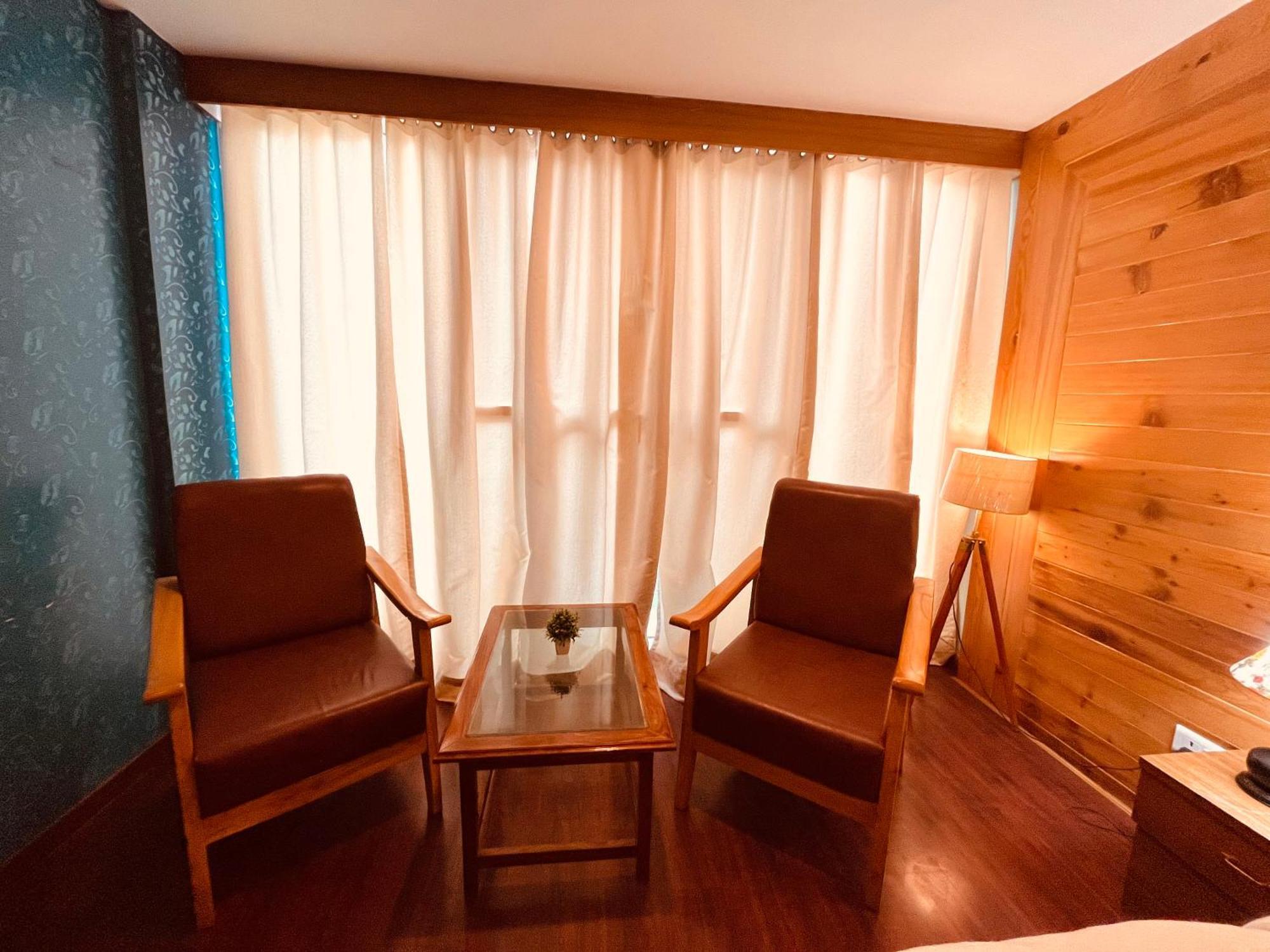 Vista Resort, Manali - ! Near Mall Road !! Hot & Cold Ac Rooms !! Best Selling !! Big Parking !! Luxury Collection !! Open Terrace !! Lift !! Playing Zone !! Property Of The Year ! Bagian luar foto