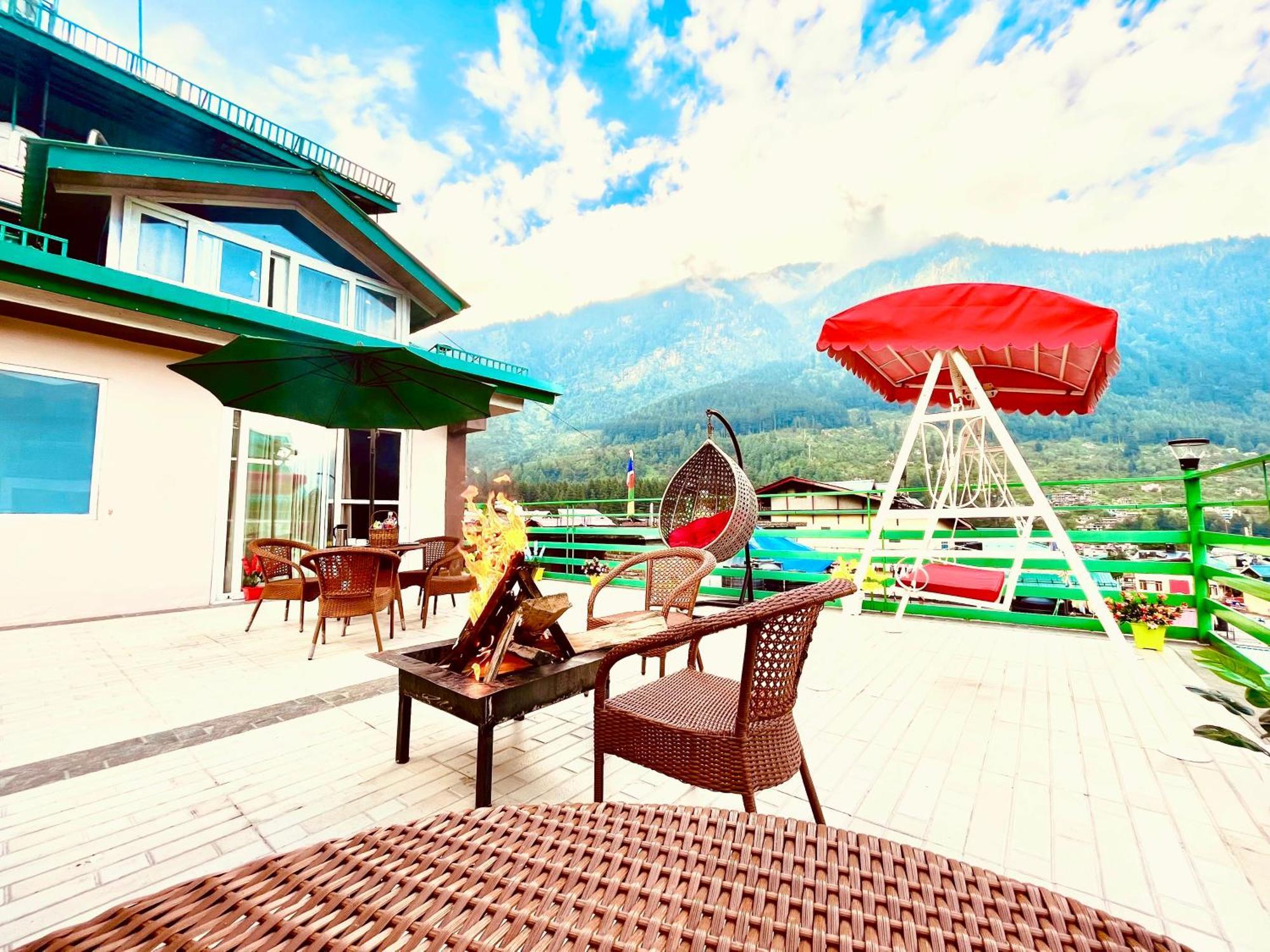 Vista Resort, Manali - ! Near Mall Road !! Hot & Cold Ac Rooms !! Best Selling !! Big Parking !! Luxury Collection !! Open Terrace !! Lift !! Playing Zone !! Property Of The Year ! Bagian luar foto
