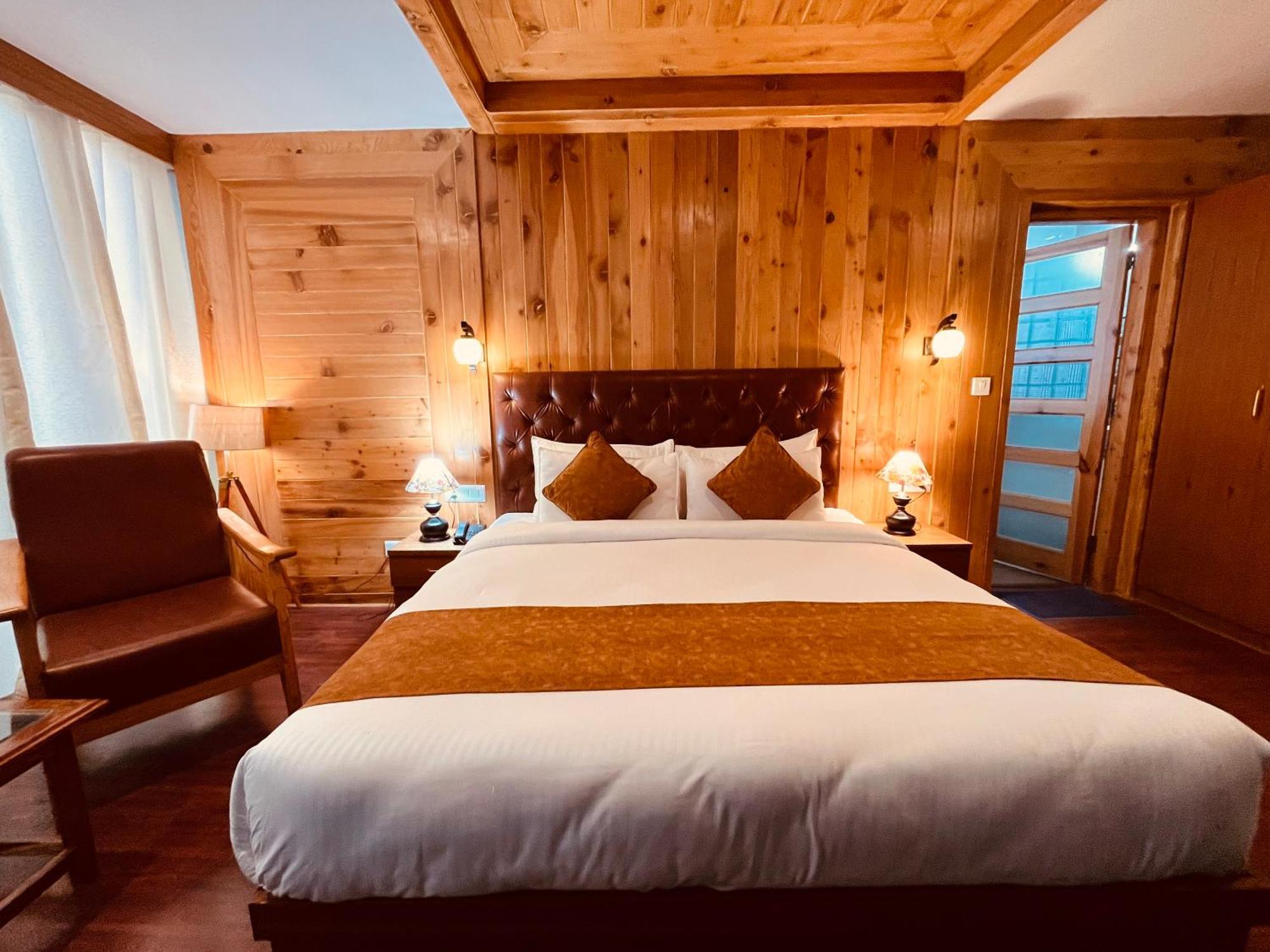 Vista Resort, Manali - ! Near Mall Road !! Hot & Cold Ac Rooms !! Best Selling !! Big Parking !! Luxury Collection !! Open Terrace !! Lift !! Playing Zone !! Property Of The Year ! Bagian luar foto