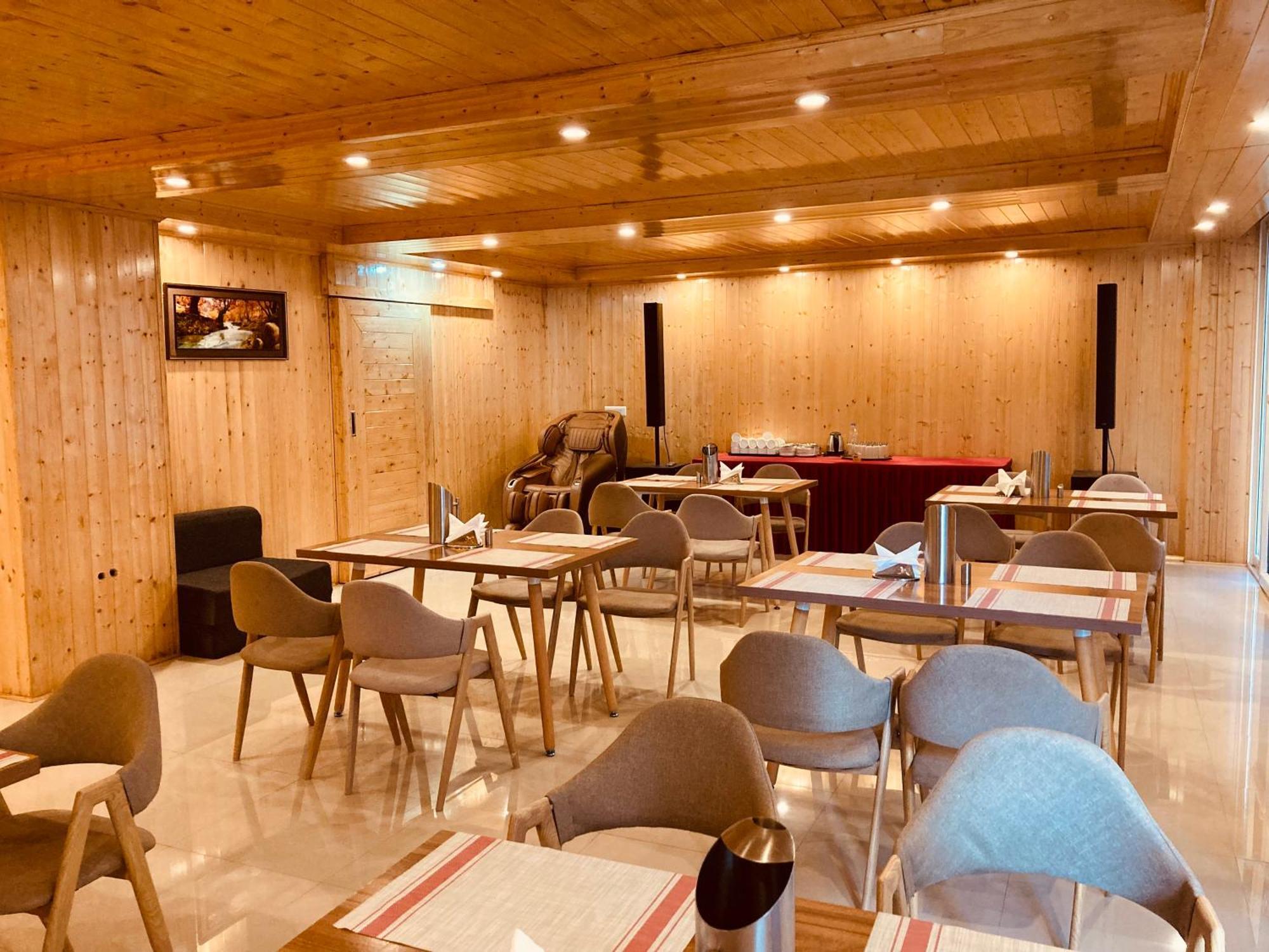 Vista Resort, Manali - ! Near Mall Road !! Hot & Cold Ac Rooms !! Best Selling !! Big Parking !! Luxury Collection !! Open Terrace !! Lift !! Playing Zone !! Property Of The Year ! Bagian luar foto