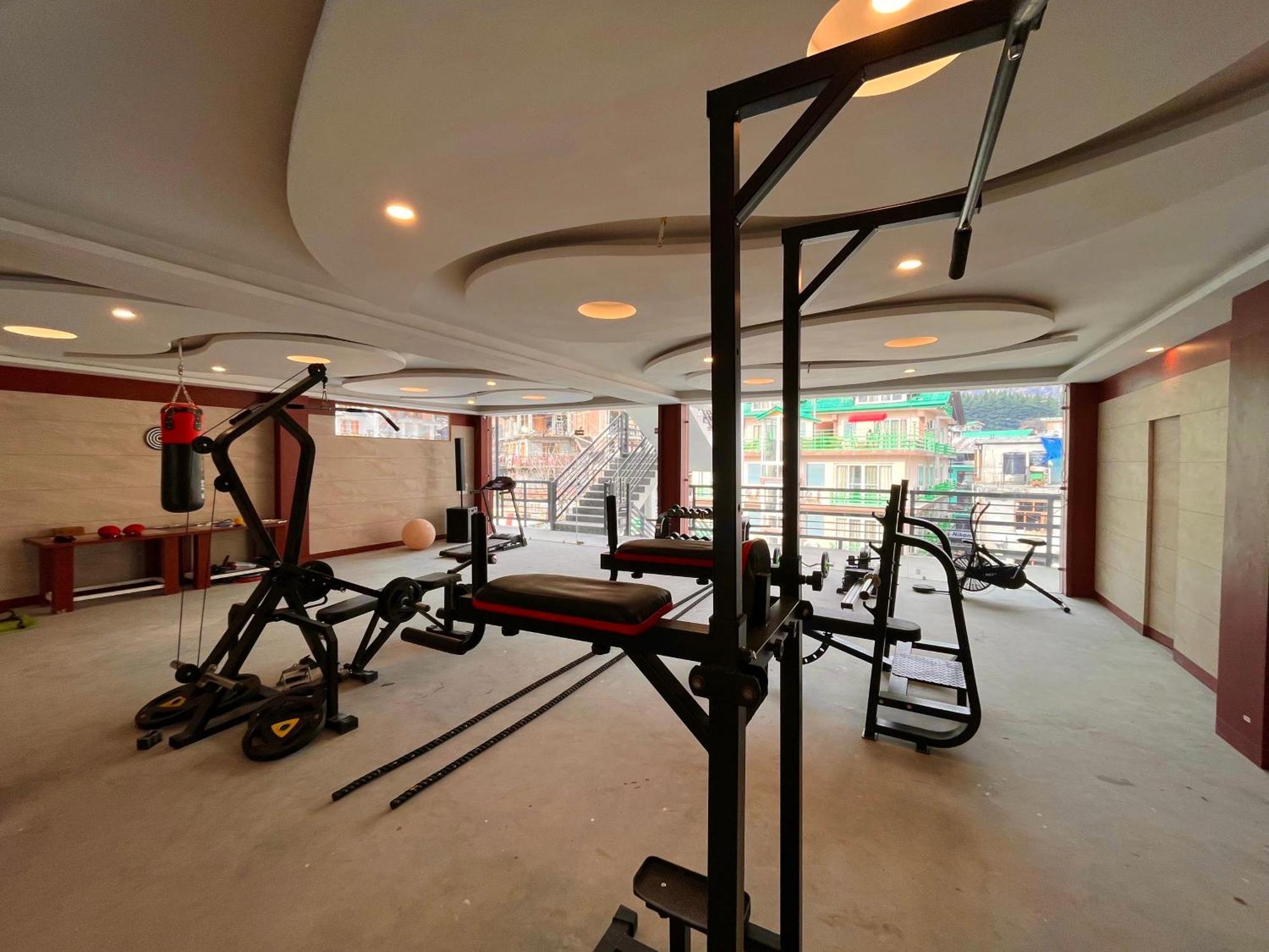 Vista Resort, Manali - ! Near Mall Road !! Hot & Cold Ac Rooms !! Best Selling !! Big Parking !! Luxury Collection !! Open Terrace !! Lift !! Playing Zone !! Property Of The Year ! Bagian luar foto