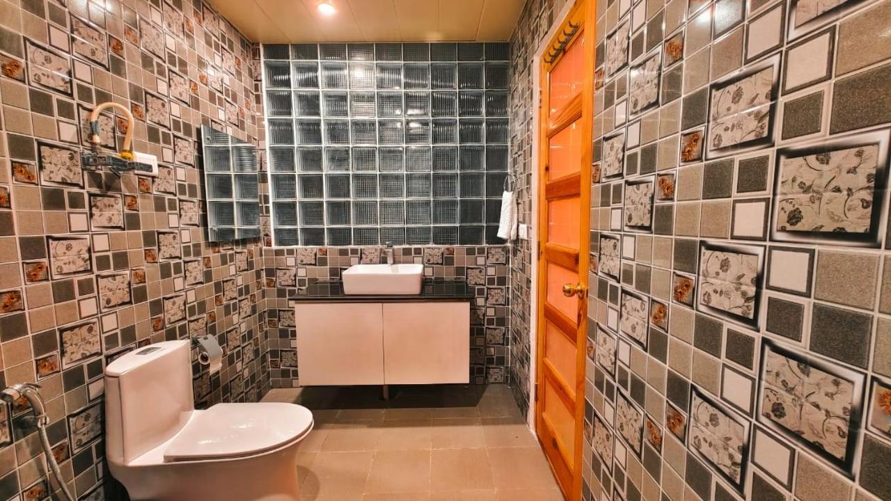 Vista Resort, Manali - ! Near Mall Road !! Hot & Cold Ac Rooms !! Best Selling !! Big Parking !! Luxury Collection !! Open Terrace !! Lift !! Playing Zone !! Property Of The Year ! Bagian luar foto