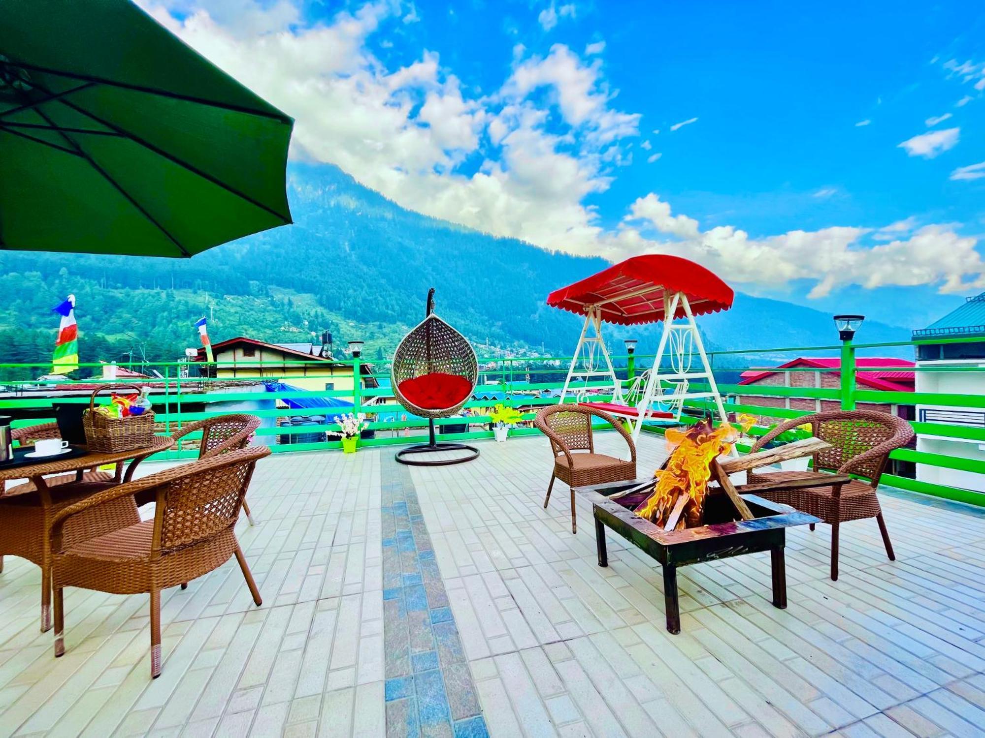 Vista Resort, Manali - ! Near Mall Road !! Hot & Cold Ac Rooms !! Best Selling !! Big Parking !! Luxury Collection !! Open Terrace !! Lift !! Playing Zone !! Property Of The Year ! Bagian luar foto