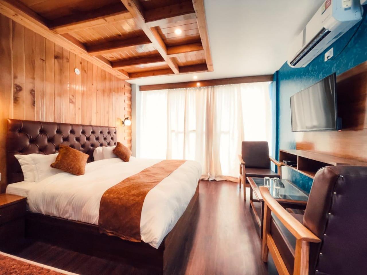 Vista Resort, Manali - ! Near Mall Road !! Hot & Cold Ac Rooms !! Best Selling !! Big Parking !! Luxury Collection !! Open Terrace !! Lift !! Playing Zone !! Property Of The Year ! Bagian luar foto