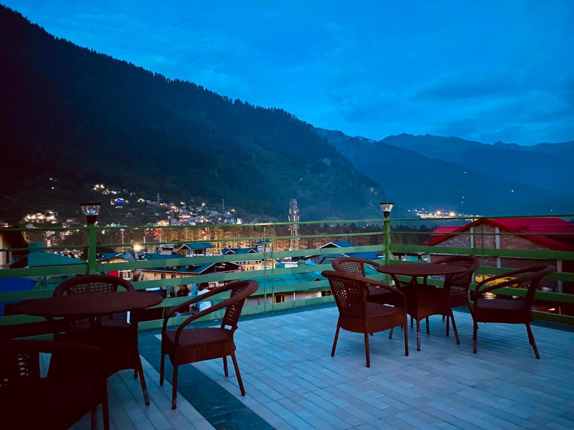 Vista Resort, Manali - ! Near Mall Road !! Hot & Cold Ac Rooms !! Best Selling !! Big Parking !! Luxury Collection !! Open Terrace !! Lift !! Playing Zone !! Property Of The Year ! Bagian luar foto