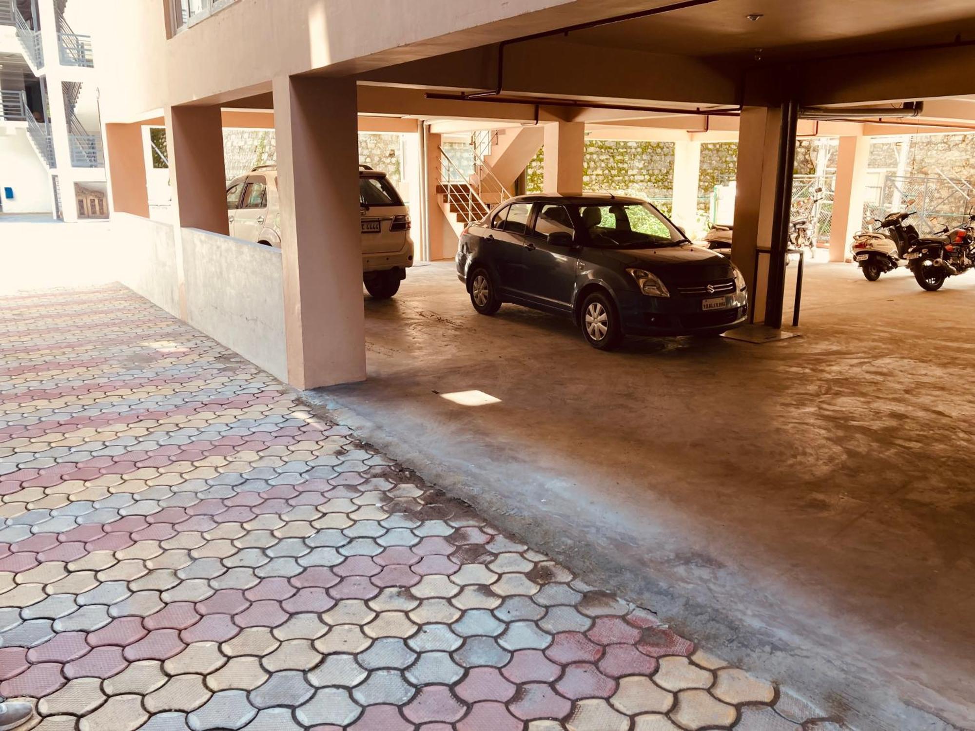 Vista Resort, Manali - ! Near Mall Road !! Hot & Cold Ac Rooms !! Best Selling !! Big Parking !! Luxury Collection !! Open Terrace !! Lift !! Playing Zone !! Property Of The Year ! Bagian luar foto