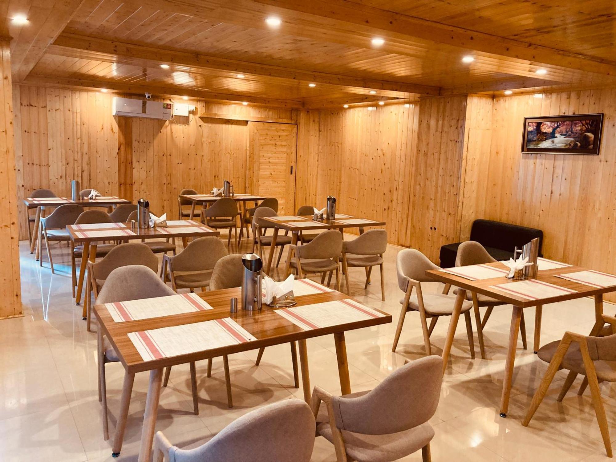 Vista Resort, Manali - ! Near Mall Road !! Hot & Cold Ac Rooms !! Best Selling !! Big Parking !! Luxury Collection !! Open Terrace !! Lift !! Playing Zone !! Property Of The Year ! Bagian luar foto