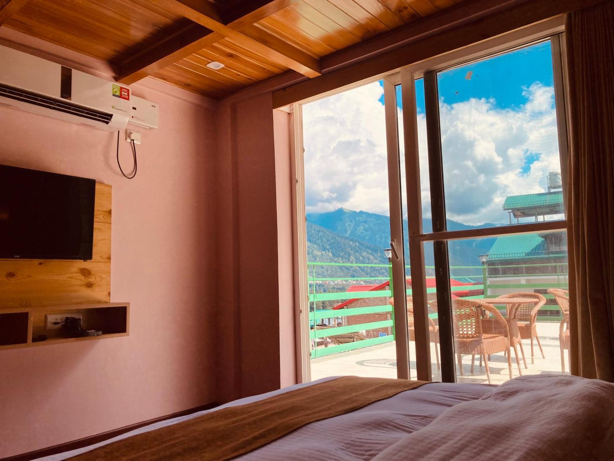 Vista Resort, Manali - ! Near Mall Road !! Hot & Cold Ac Rooms !! Best Selling !! Big Parking !! Luxury Collection !! Open Terrace !! Lift !! Playing Zone !! Property Of The Year ! Bagian luar foto